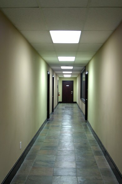 More Photos Of 2227 Godby Rd, Atlanta Office For Lease