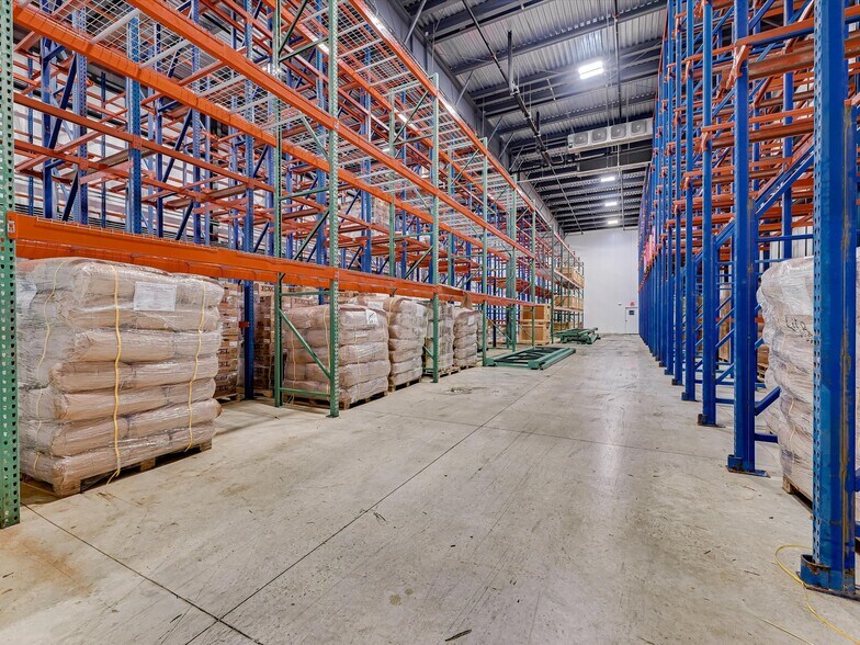 More Photos Of 9342 SE Loop 410, San Antonio Refrigeration Cold Storage For Lease