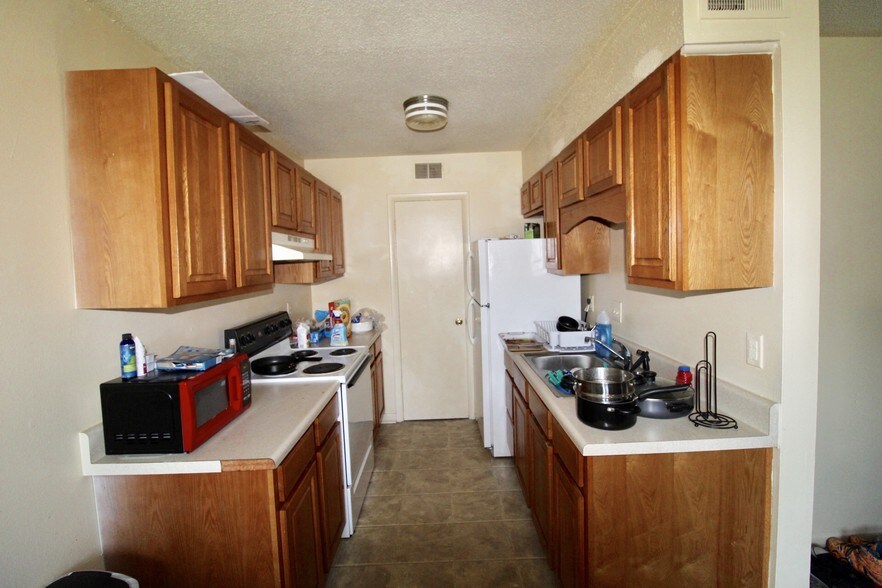 More Photos Of 656 Woodyard Rd, Trenton Apartments For Sale