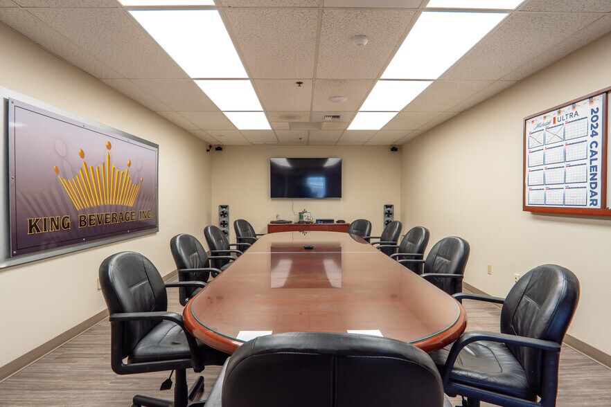 More Photos Of 94 W Valley Mall Blvd, Union Gap Distribution For Sale