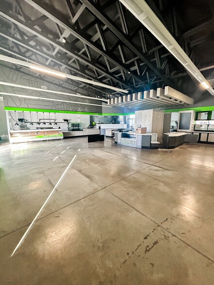 More Photos Of 1903 Milwaukee Ave, Lubbock Fast Food For Lease