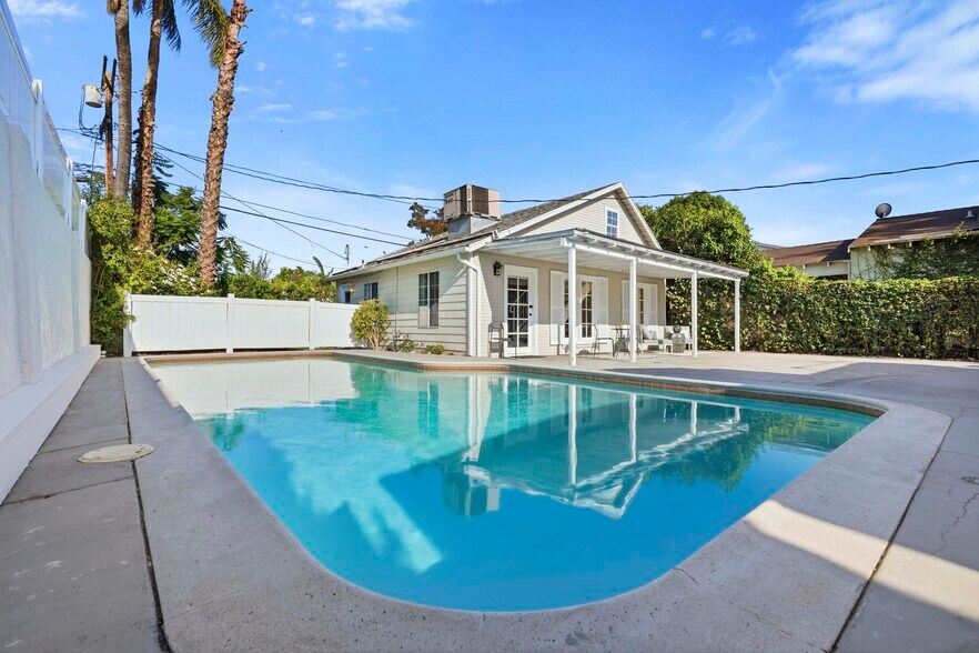 More Photos Of 5438 Colfax Ave, North Hollywood Multifamily For Sale