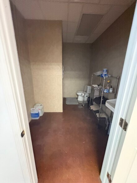 More Photos Of , Ashland Industrial For Sale