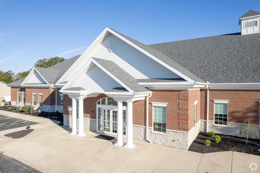 More Photos Of 2498 Bluestone Dr, Findlay Office For Lease