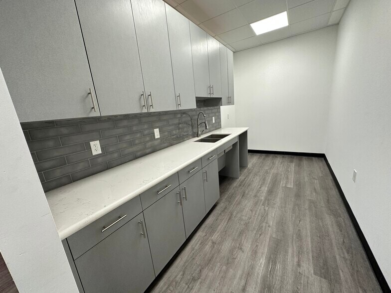 More Photos Of 19968 Franz Rd, Katy Warehouse For Sale