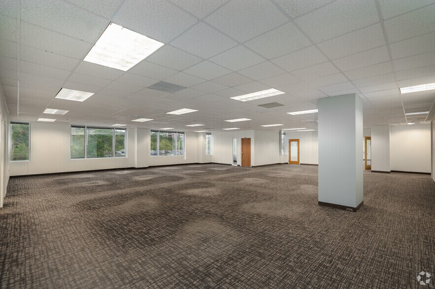 More Photos Of 7501 Boulder View Dr, North Chesterfield Unknown For Lease