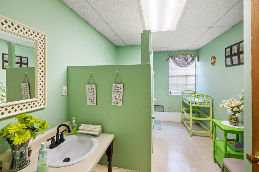 More Photos Of 4239 Flat Shoals Pky, Decatur Religious Facility For Sale