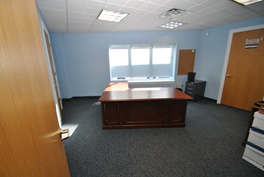 More Photos Of 201 Main St, Toms River Office For Lease