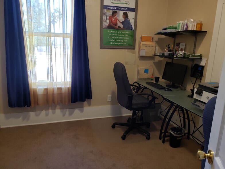 More Photos Of 12 S San Gorgonio Ave, Banning Storefront Retail Office For Lease