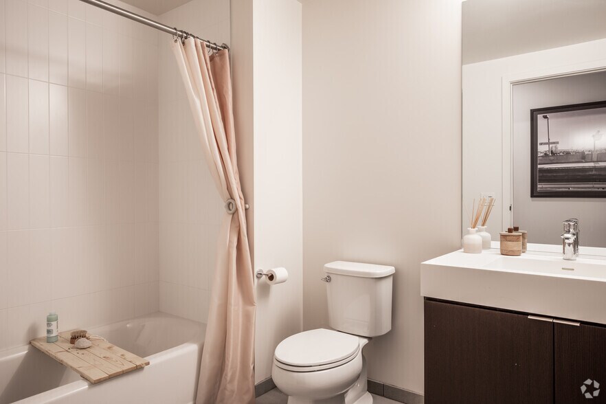 More Photos Of 1150 Clay St, Oakland Apartments For Lease