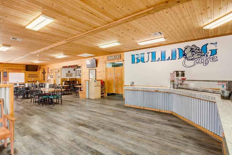 More Photos Of 714 N Main St, Sweeny Restaurant For Sale