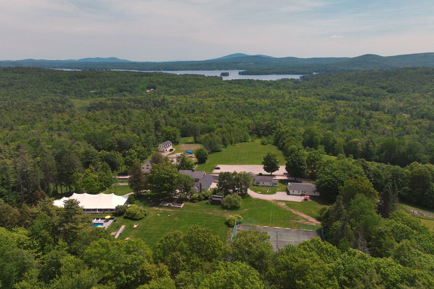 More Photos Of 258 Stagecoach Rd, Sunapee Hotel For Sale