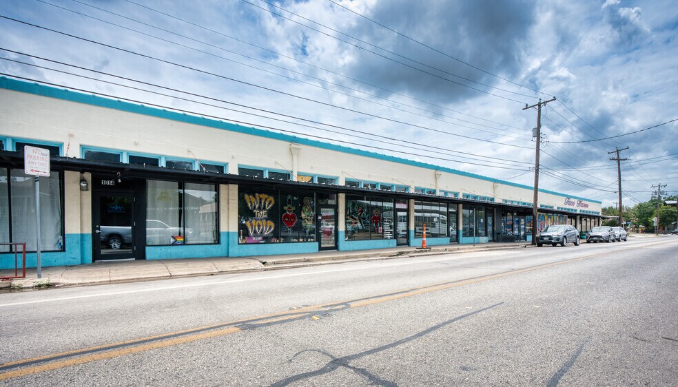 More Photos Of 1012-1032 S Presa St, San Antonio Unknown For Lease