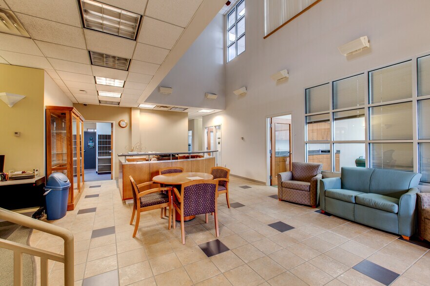 More Photos Of 5878 S Rapp St, Littleton Office For Lease