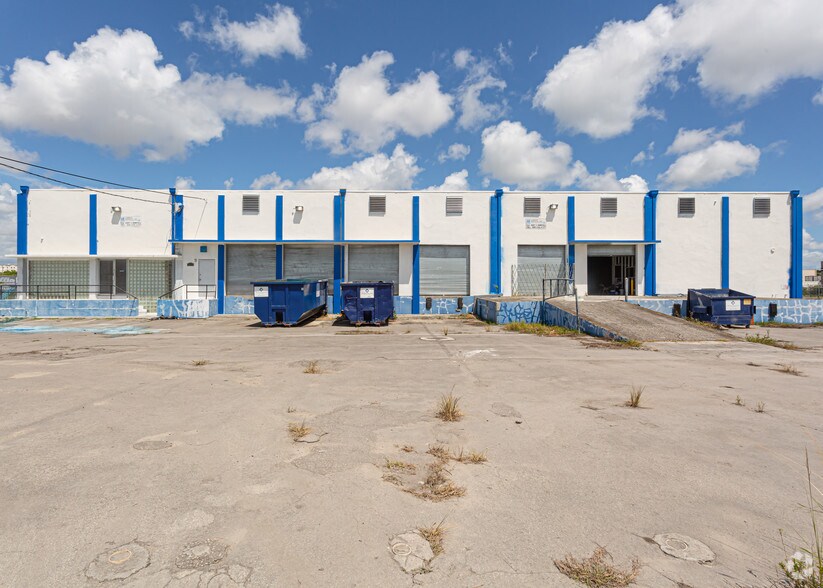 More Photos Of 2929 NW 73rd St, Miami Warehouse For Lease