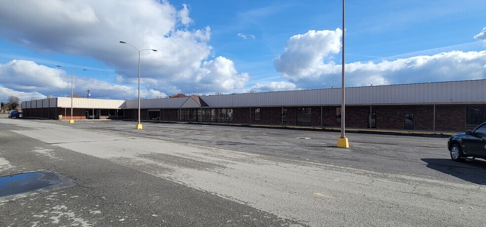 Primary Photo Of 470 Hotchkiss St, Campbellsville General Retail For Sale