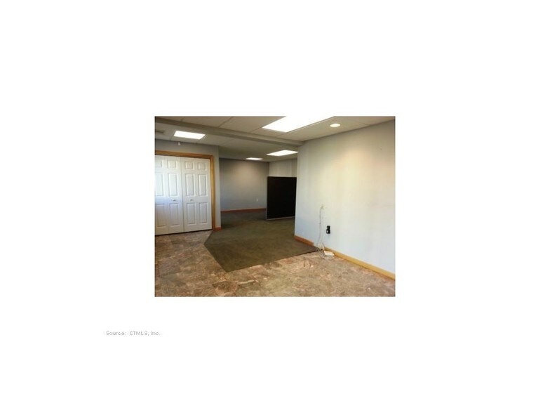 More Photos Of 17-19 George St, East Hartford Office For Sale