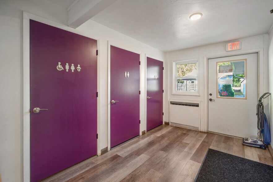 More Photos Of 7918 State Highway 42, Egg Harbor Restaurant For Sale