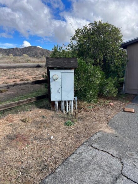 More Photos Of 35260 Bayless Rd, Wildomar Industrial For Lease