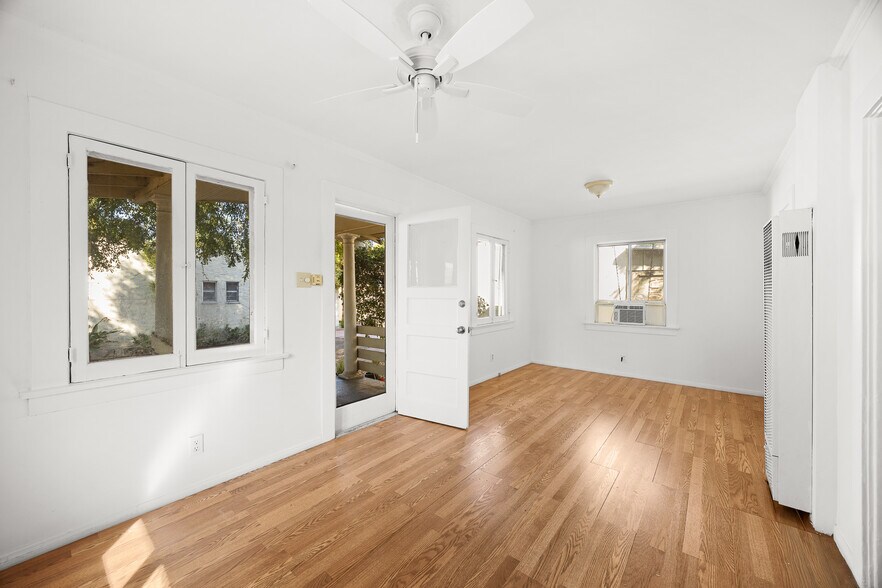 More Photos Of 4546 Eagle Rock Blvd, Los Angeles Apartments For Sale