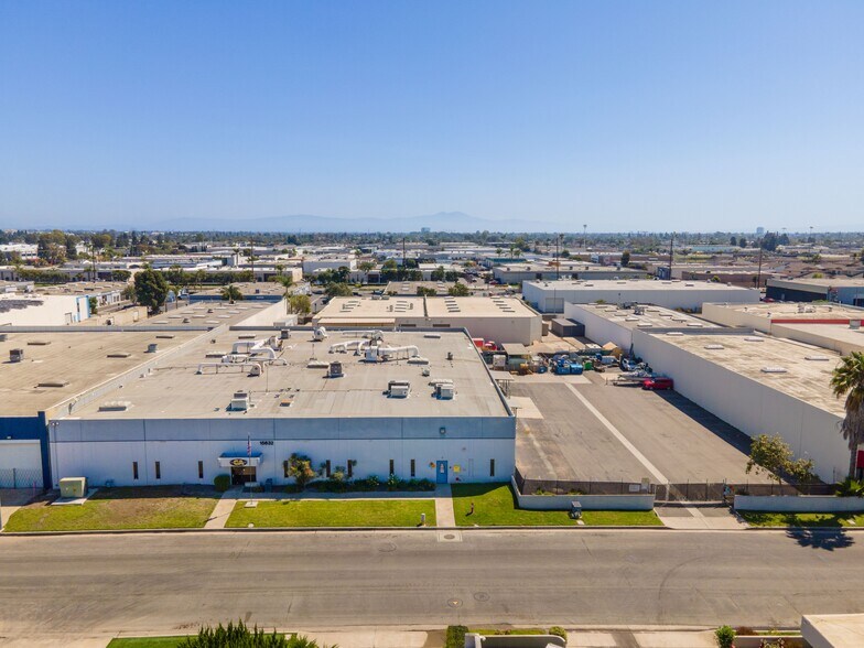 Primary Photo Of 15632 Container Ln, Huntington Beach Manufacturing For Sale