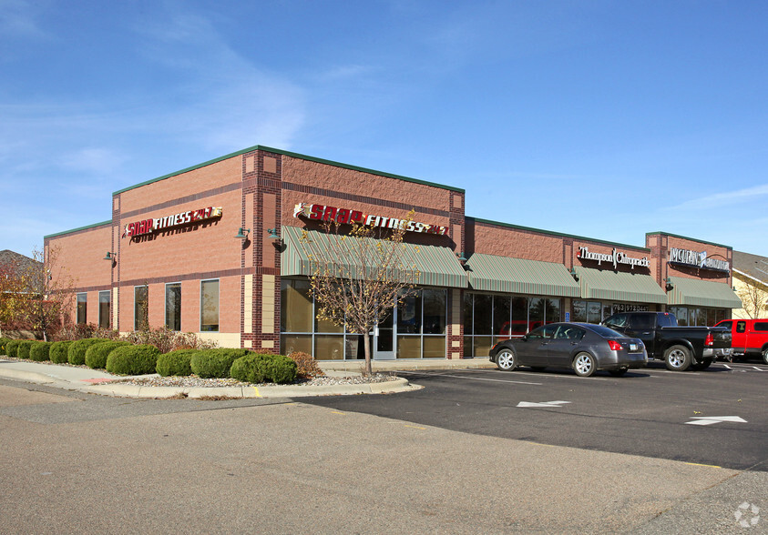 Primary Photo Of 327 13th St S, Delano General Retail For Lease