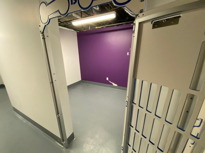 More Photos Of 1243 S Olive St, Los Angeles Apartments For Lease