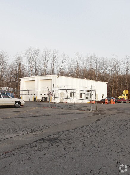 More Photos Of 417 Old Niskayuna Rd, Latham Truck Terminal For Sale