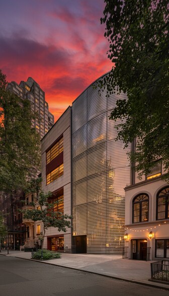 More Photos Of 162 E 64th St, New York Office Residential For Lease
