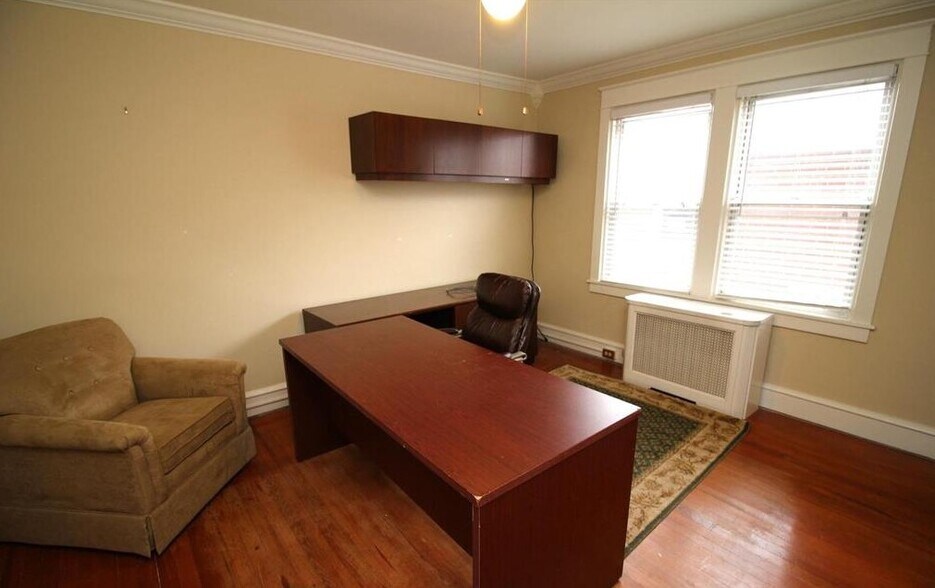 More Photos Of 219 E Lancaster Ave, Shillington Office For Sale