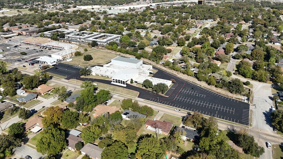 More Photos Of 6801 Meadowbrook Dr, Fort Worth Specialty For Sale