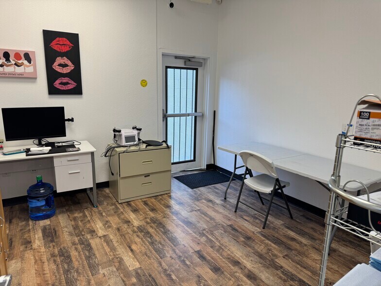 More Photos Of 1219 N Carpenter Rd, Modesto Storefront Retail Office For Lease