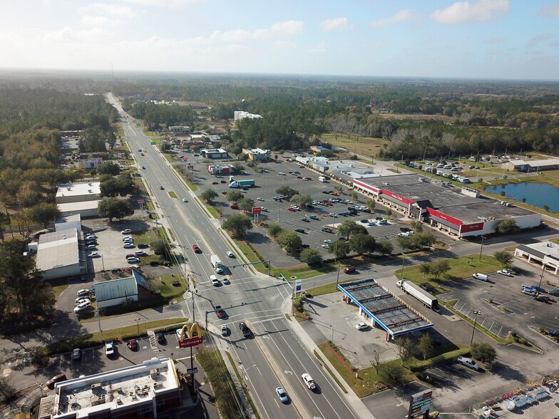 More Photos Of 1458 S 6th St, Macclenny Storefront For Lease