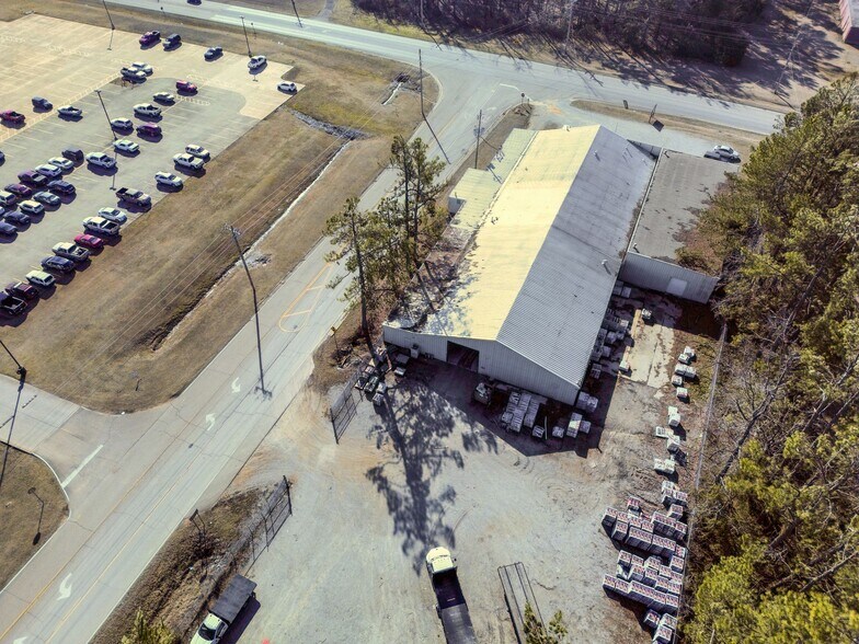More Photos Of 2750 S Harper Rd, Corinth Manufacturing For Sale