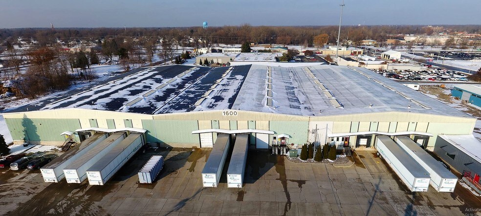 More Photos Of 401 Barth St, Midland Distribution For Lease