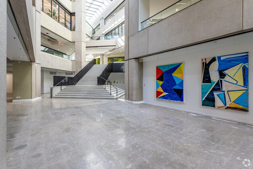 More Photos Of 1100 Main St, Kansas City Office For Lease