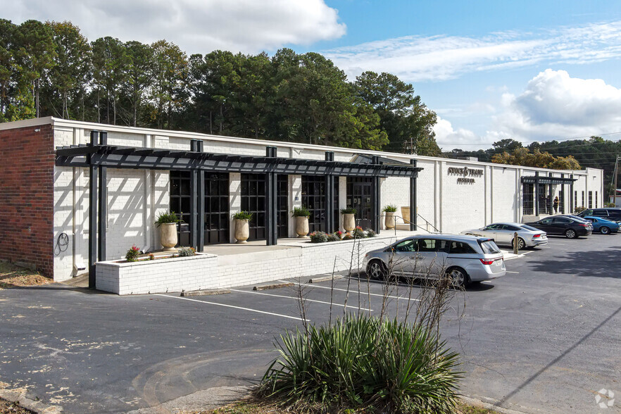 Primary Photo Of 1357 Collier Rd NW, Atlanta Showroom For Lease