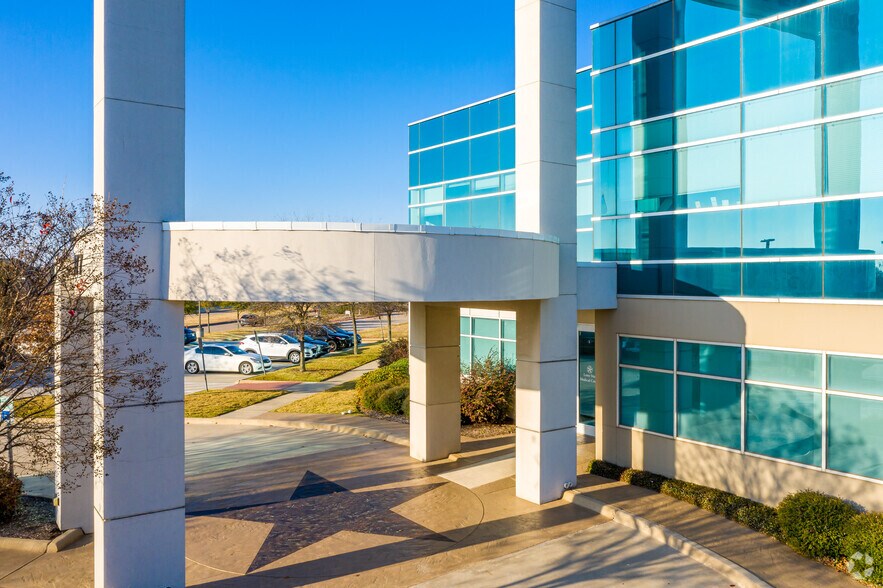 More Photos Of 977 Raintree Cir, Allen Medical For Lease