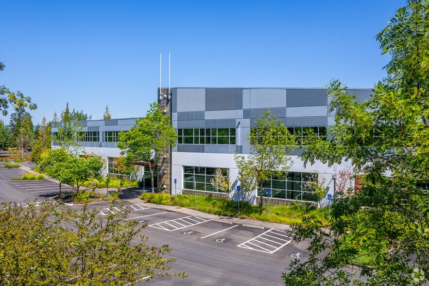 More Photos Of 3030 NE Aloclek Dr, Hillsboro Office For Sale