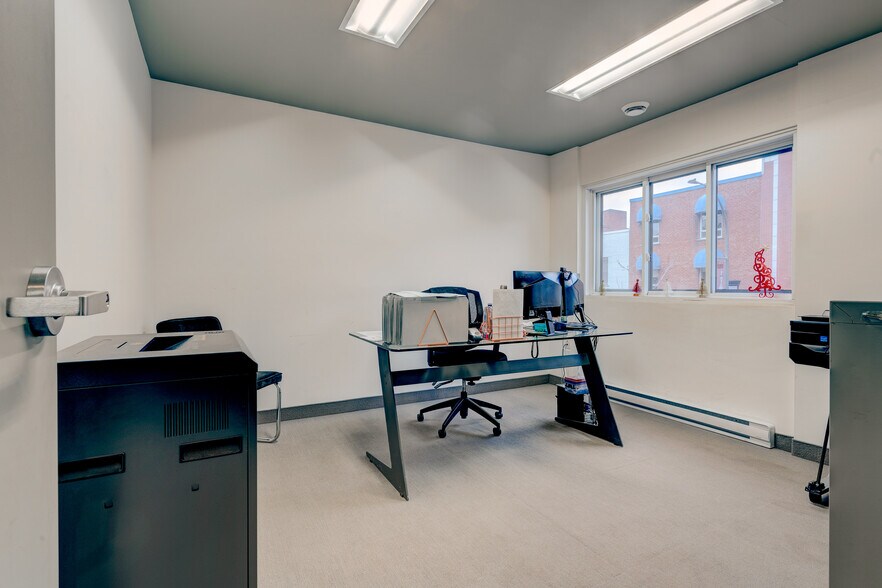 More Photos Of 6712-6714 Boul Saint-Laurent, Montréal Storefront Retail Residential For Lease