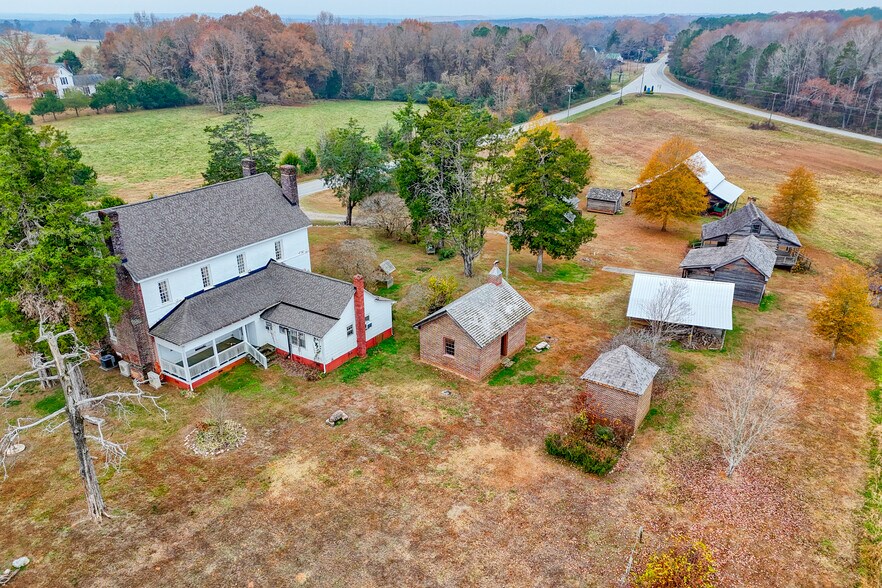 More Photos Of 163 Old Buncombe Rd, Union Specialty For Sale