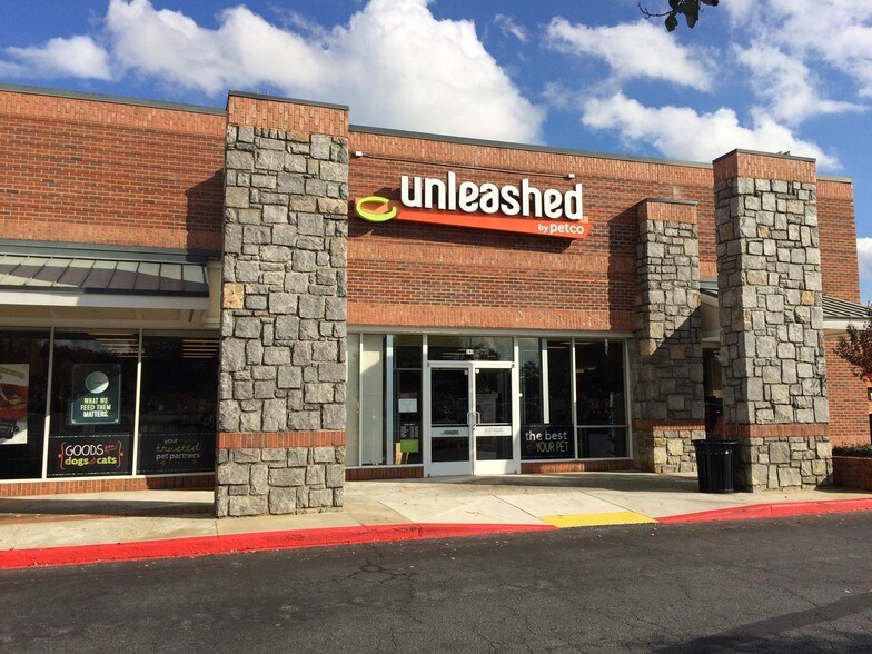 More Photos Of 2463 Hamilton Mill Pky, Dacula General Retail For Sale