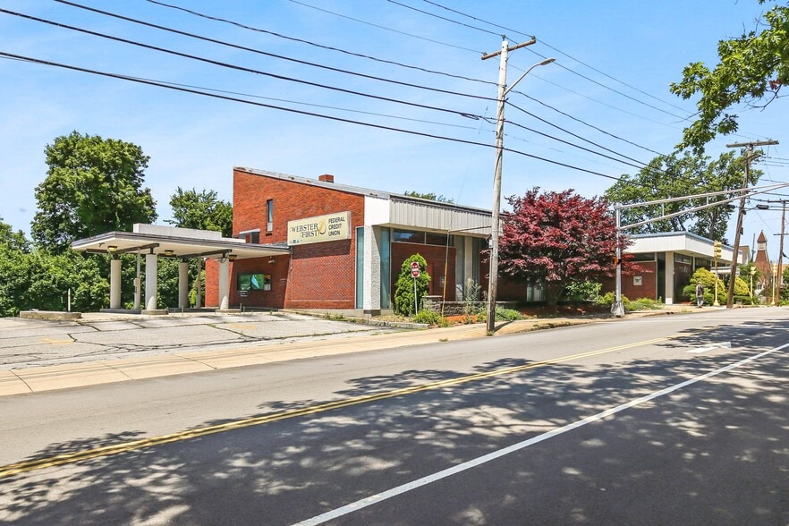 More Photos Of 1 N Main St, Webster Bank For Sale