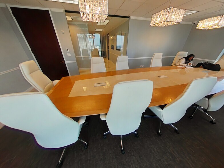 More Photos Of 191 peachtree St NE, Atlanta Office For Lease