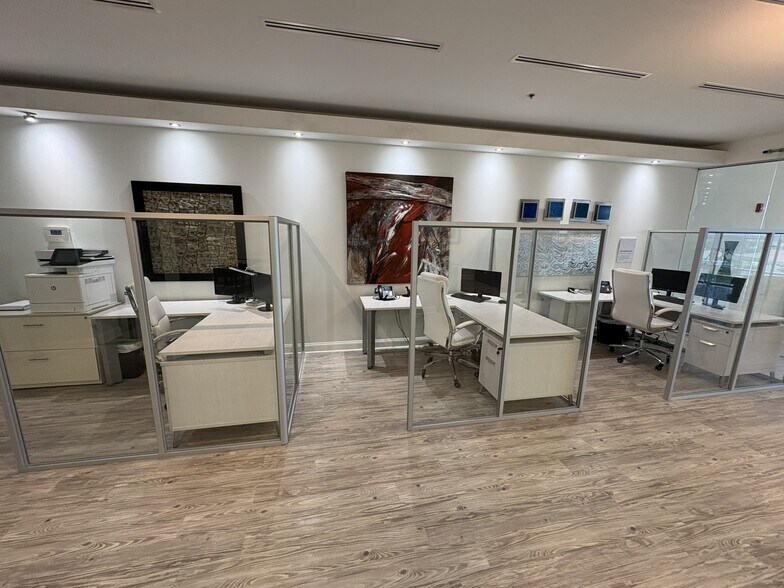 More Photos Of 320 1st St N, Jacksonville Beach Office Residential For Sale