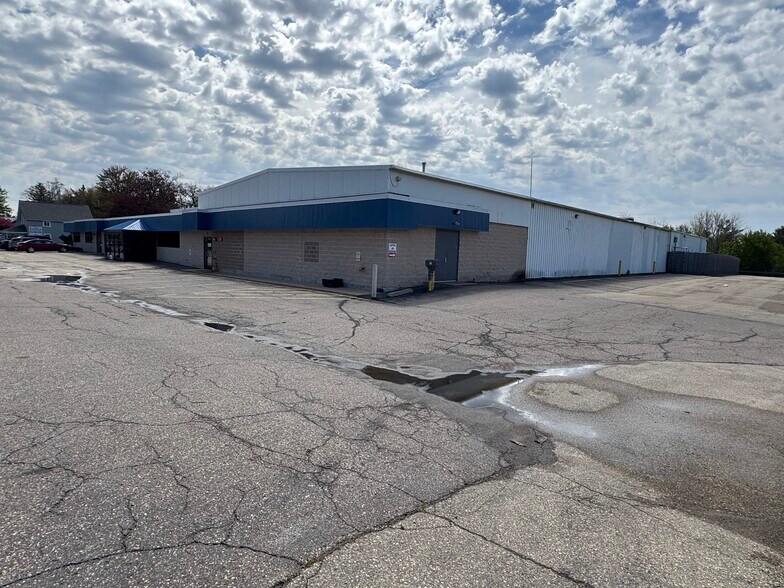 More Photos Of 705 W Fulton St, Waupaca Food Processing For Sale