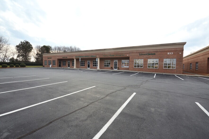 More Photos Of 853 Old Winston Rd, Kernersville Medical For Lease