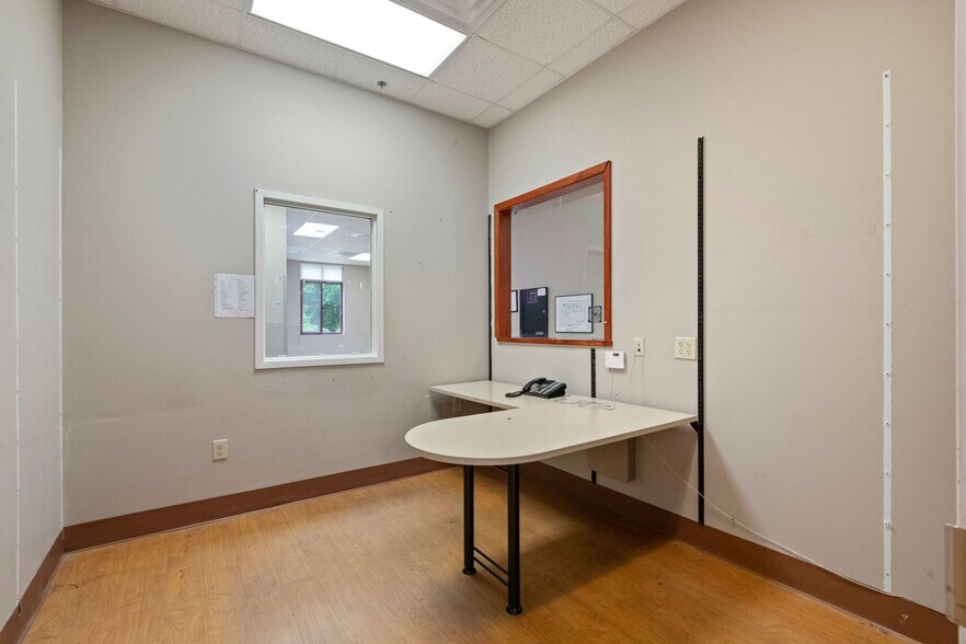 More Photos Of 1922 K M Wicker Memorial Dr, Sanford Medical For Lease