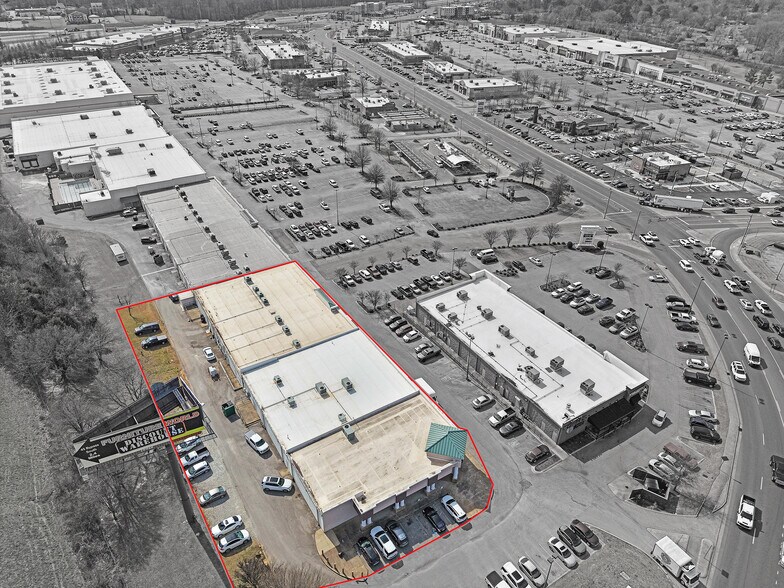 More Photos Of 1000 Vann Dr, Jackson Freestanding For Sale