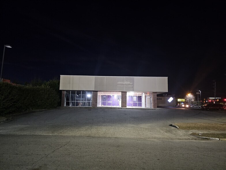 More Photos Of 597 Whitman St, Orangeburg Freestanding For Sale